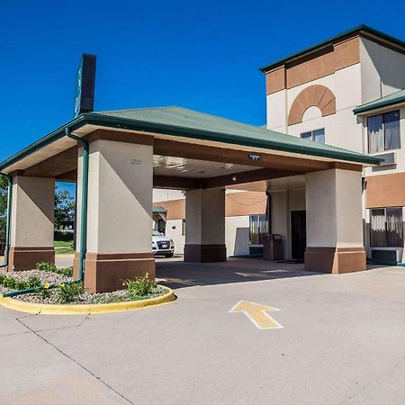 Quality Inn & Suites Altoona - Des Moines Exteriör bild