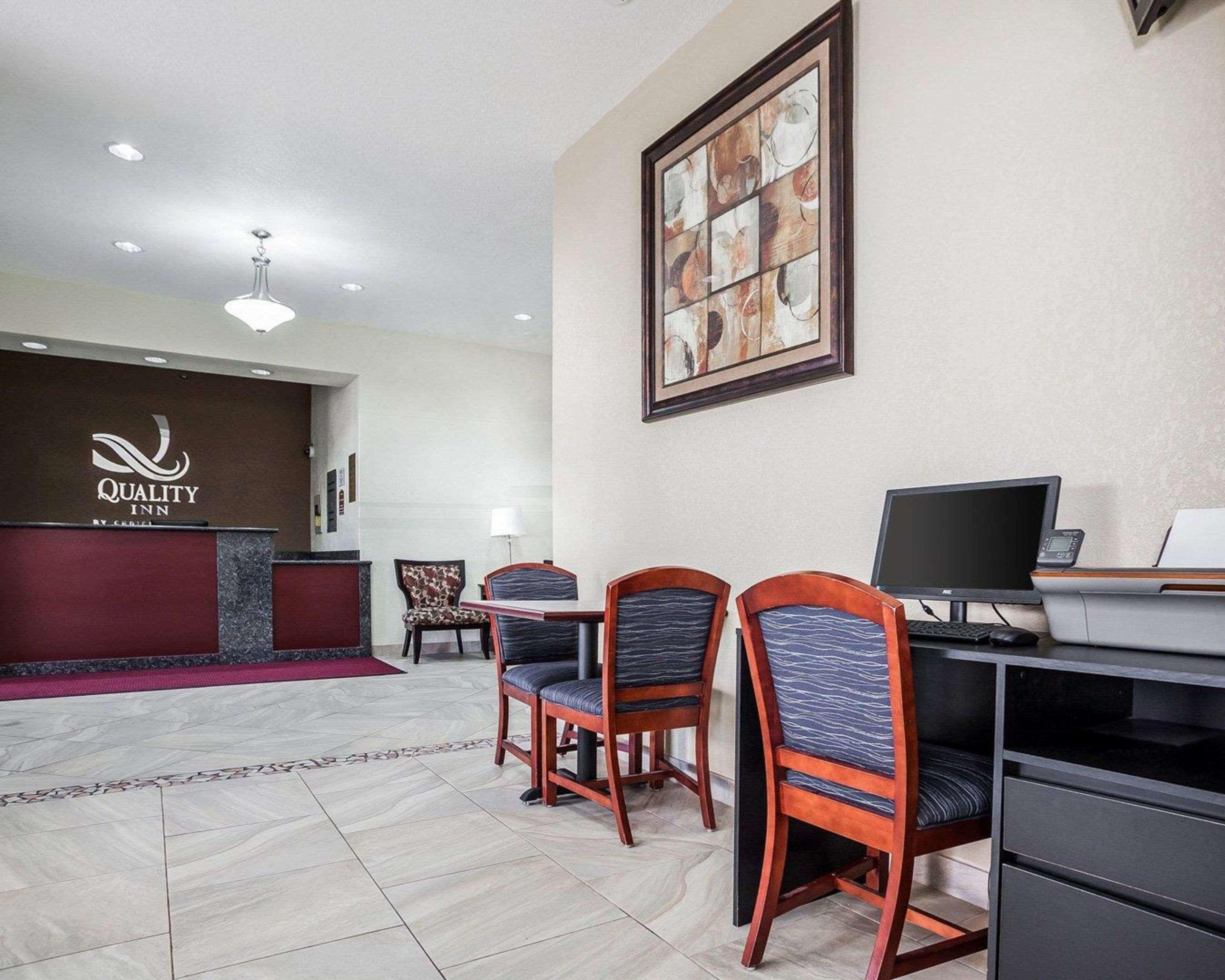 Quality Inn & Suites Altoona - Des Moines Exteriör bild