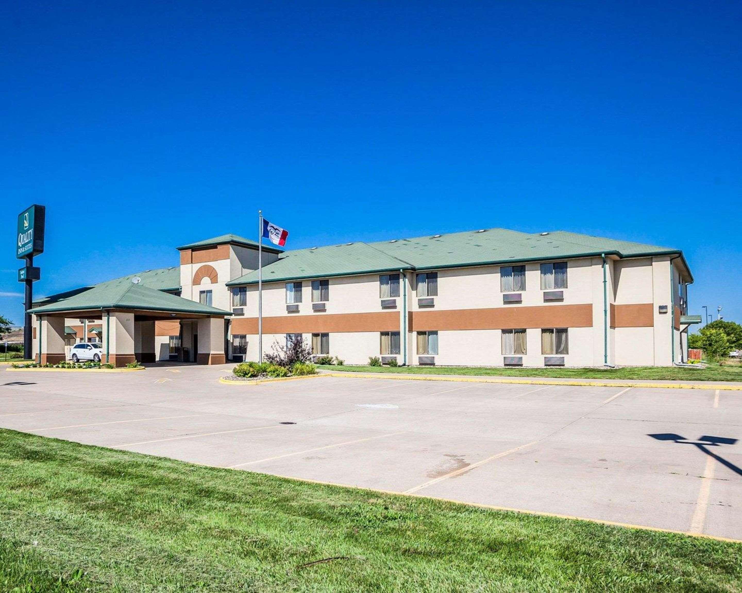 Quality Inn & Suites Altoona - Des Moines Exteriör bild