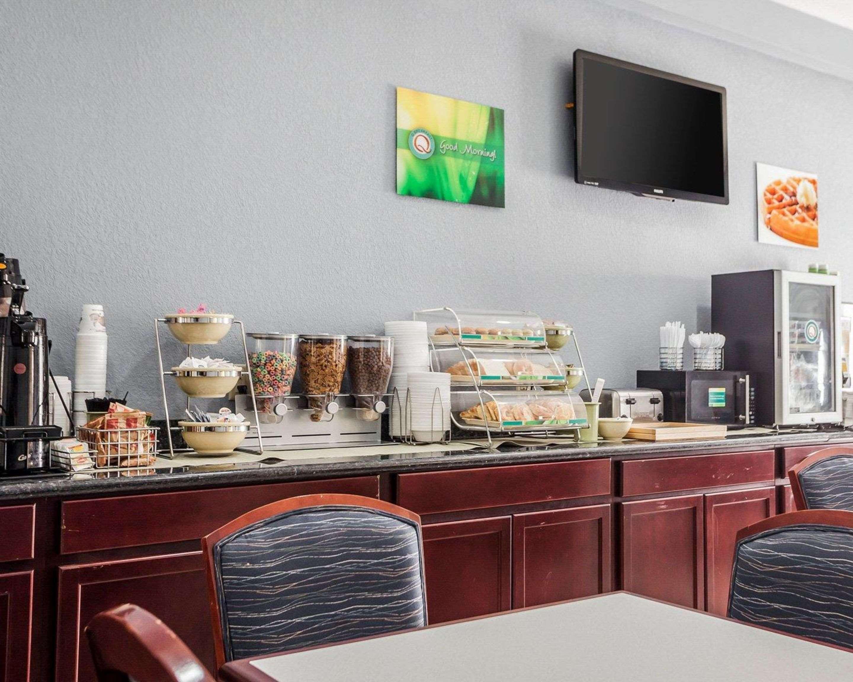 Quality Inn & Suites Altoona - Des Moines Exteriör bild