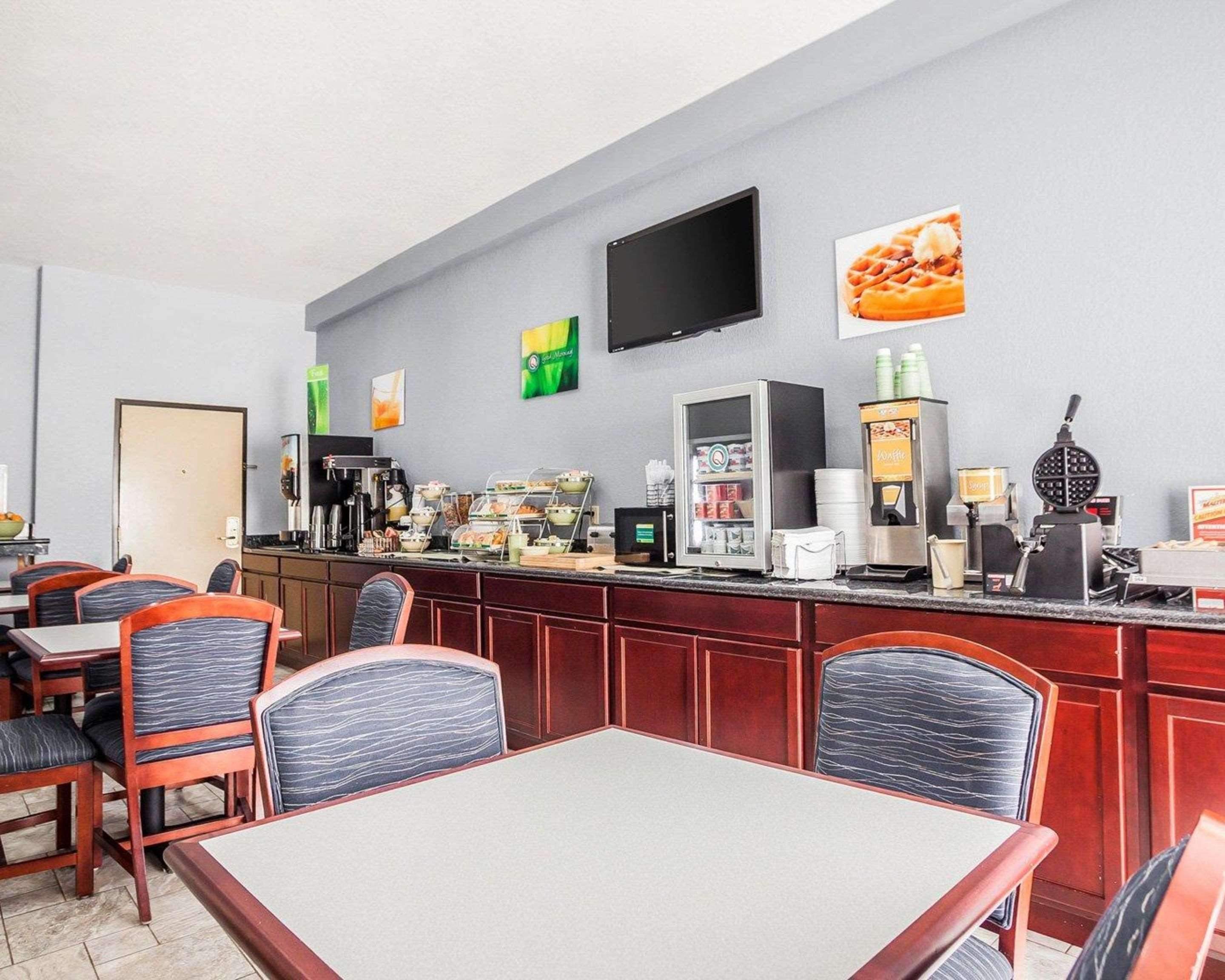 Quality Inn & Suites Altoona - Des Moines Exteriör bild